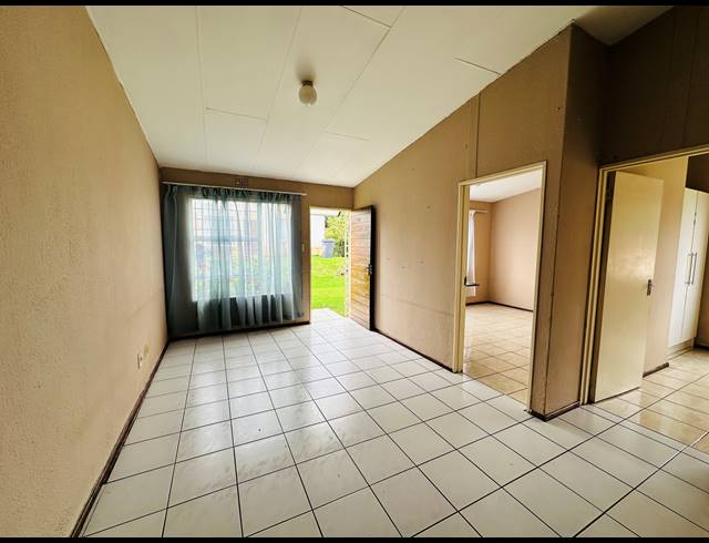 2 BEDROOM TOWNHOUSE FOR SALE IN RIDGEWAY